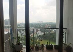 the-crest photo thumbnail #2